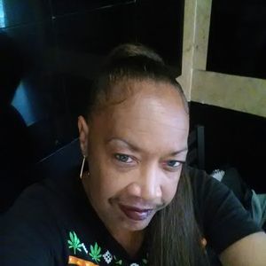 Meet your Posher, Sheronya